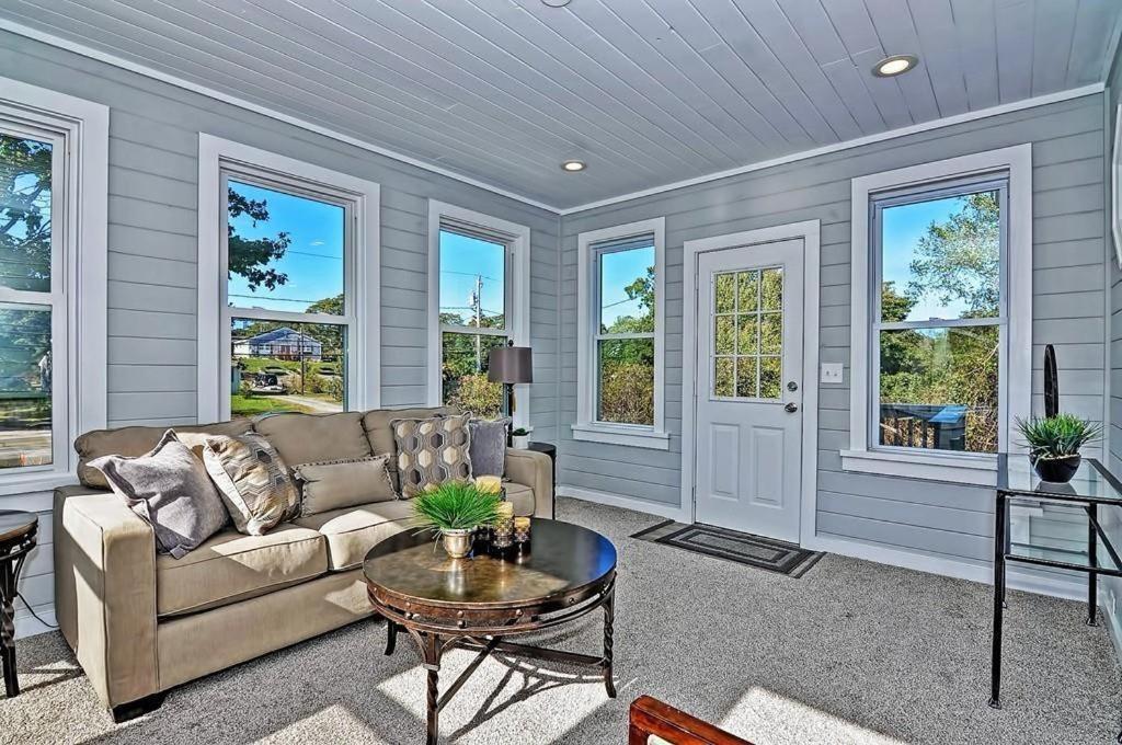 Charming Cottage Historic Falmouth Cape Cod Near Beach And Downtown 2Br 1Bath Deck ภายนอก รูปภาพ