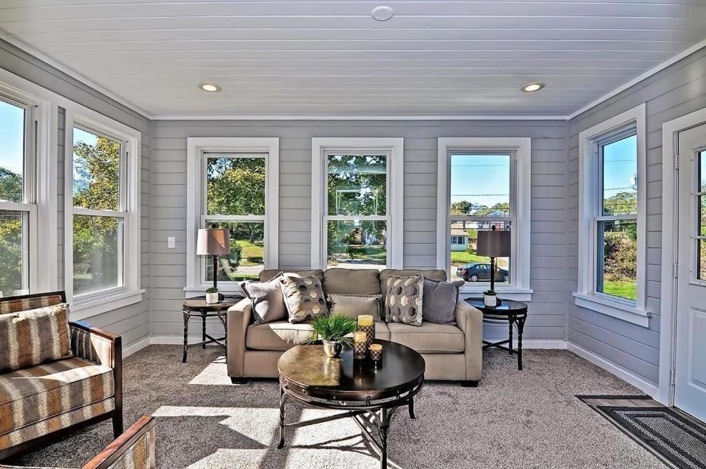 Charming Cottage Historic Falmouth Cape Cod Near Beach And Downtown 2Br 1Bath Deck ภายนอก รูปภาพ